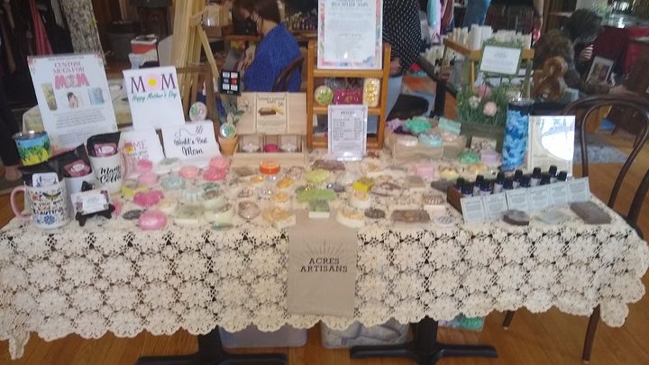 Looking for something to do this afternoon? Stop by the popup shop at Pine Grove Hall and browse gifts for Mom (or yourself). Acres Artisans is here w